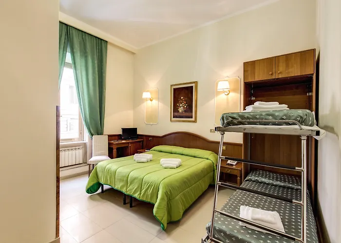 Cambridge Hotel 3*